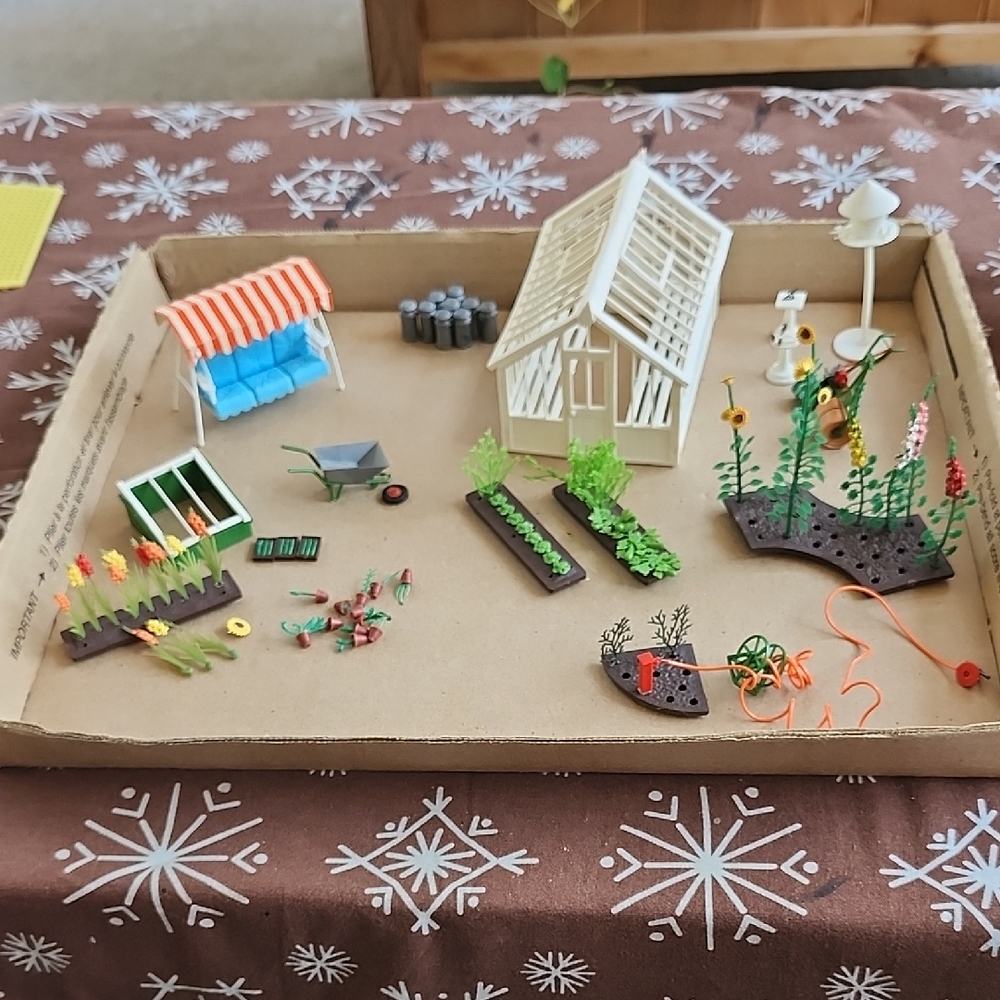 Britians Ltd Miniature Floral Garden Set